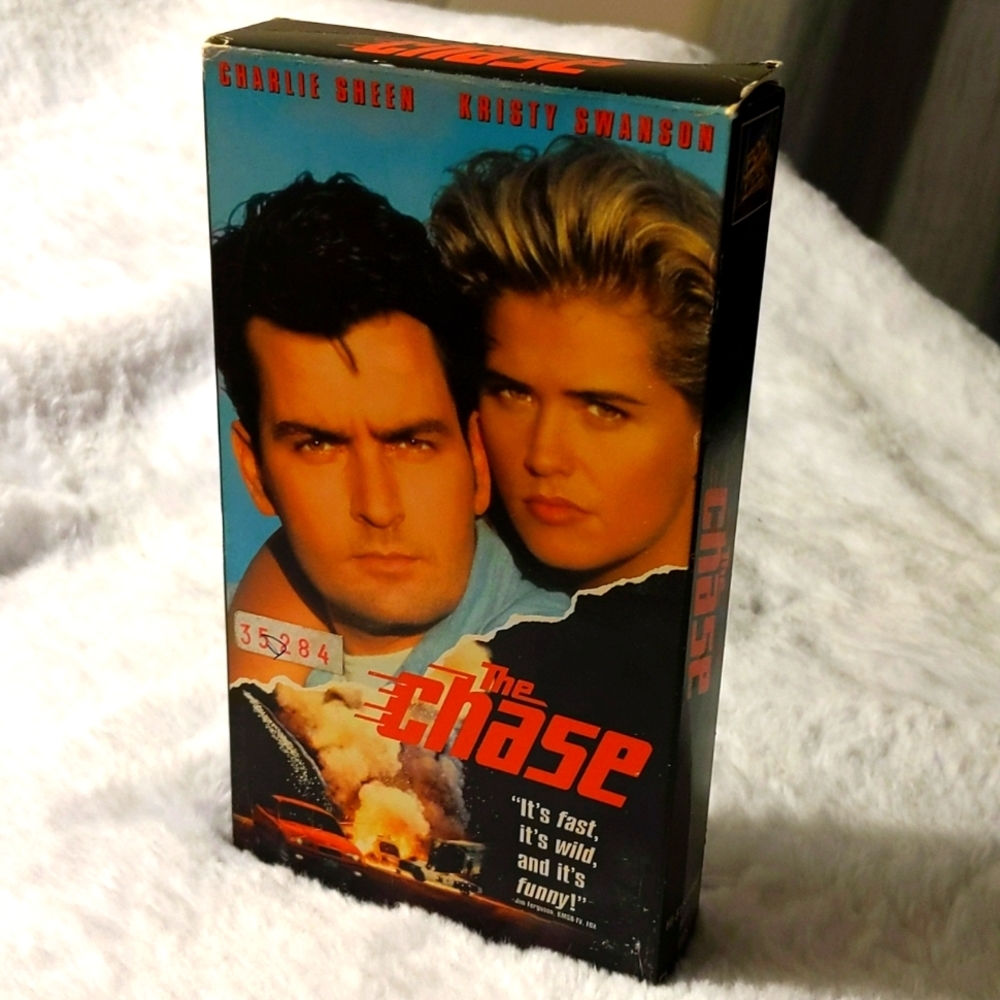 💵2/$10 Bundle and Save💵 VHS| The Chase, Starring Charlie Sheen